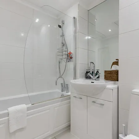 Luxurious Hideaway Retreat - La Reserve Knightsbrige London Exterior photo