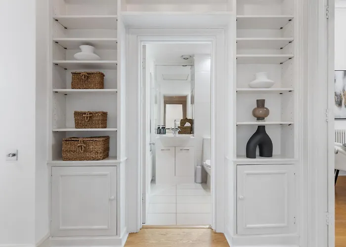 Luxurious Hideaway Retreat - La Reserve Knightsbrige